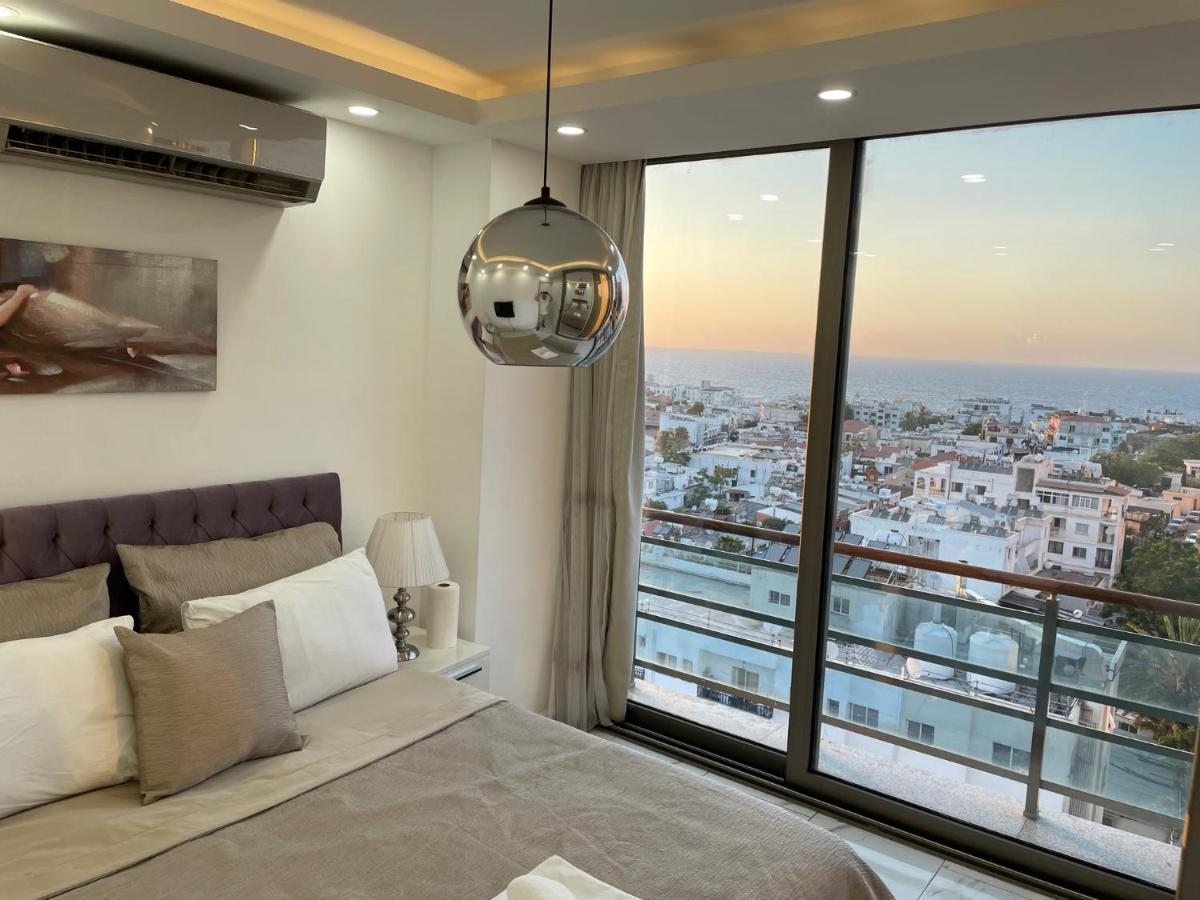 Апартаменты Elegant 2+1 Flat In The Heart Of Kyrenia + Wifi Экстерьер фото